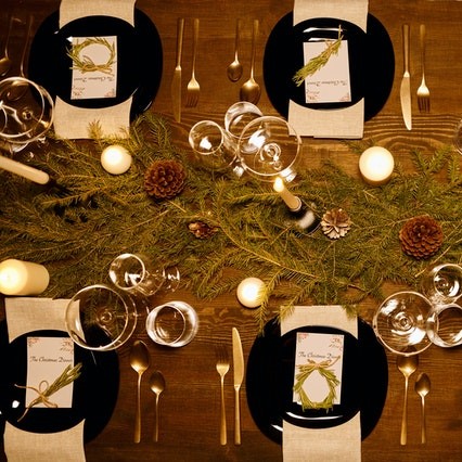 Zeitdruck an Weihnachten entsteht auch durch zu viel vorgenommene Aktivitäten. Lassen Sie Andere kochen!